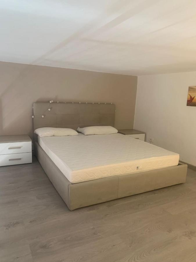 Odeon Apartment In Centro A Λιβόρνο Εξωτερικό φωτογραφία